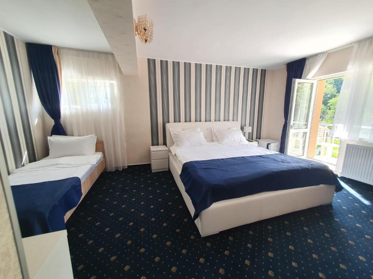 Hotel Green Palace Sinaia Luaran gambar